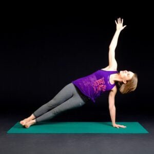 How to Build Core Strength with Bodyweight Exercises & Minimal Equipment!